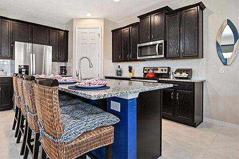 blue_april_2019_img04